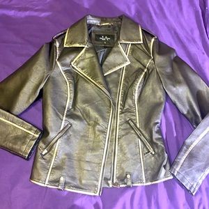 Black Leather Women’s Biker Jacket Size Small